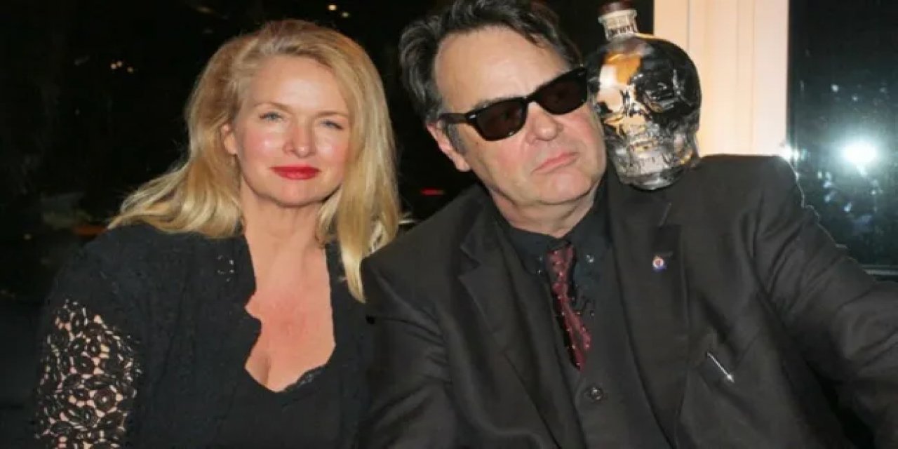 Ünlü komedyen 40 yıllık eşiyle ayrıldı