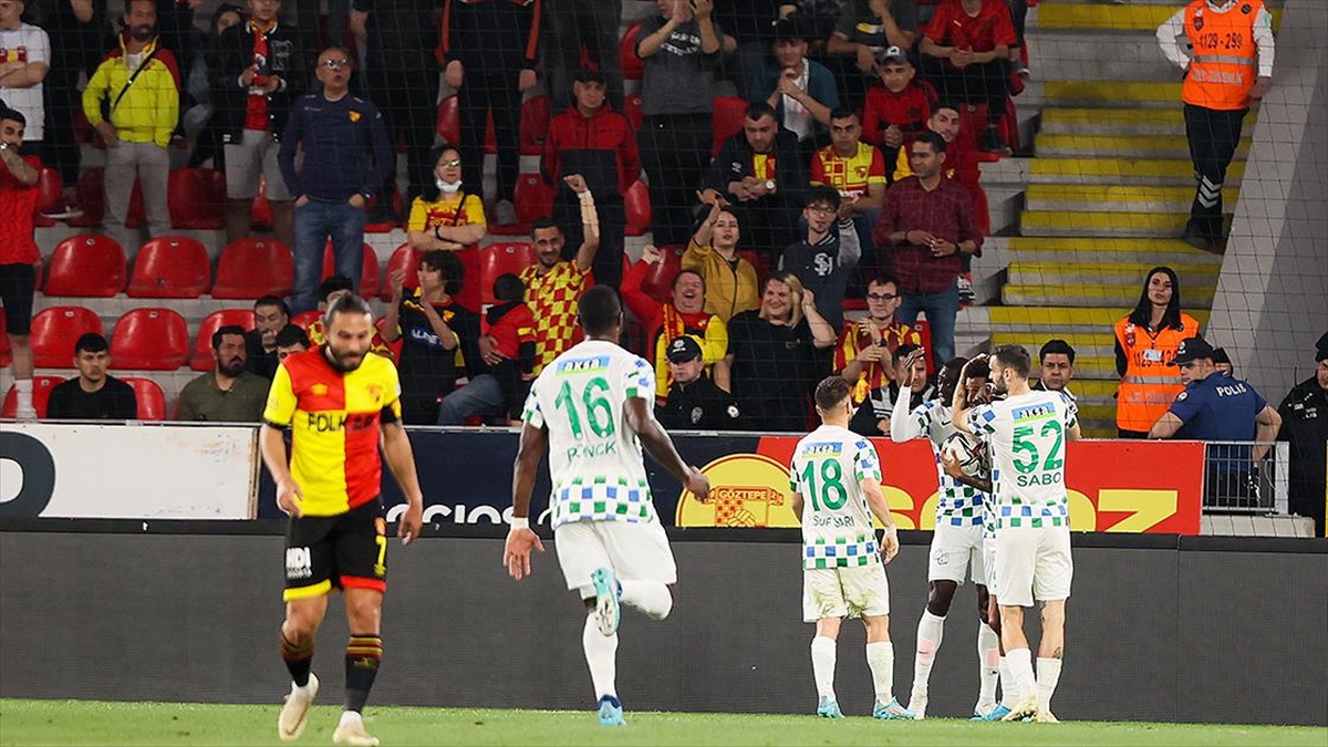 Çaykur Rizespor, Deplasmanda Göztepe'yi 7-1 Mağlup Etti