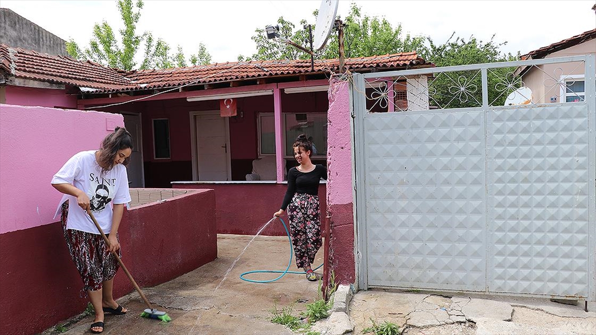 Edirne'de Romanlar Kakava'ya Hazırlanıyor