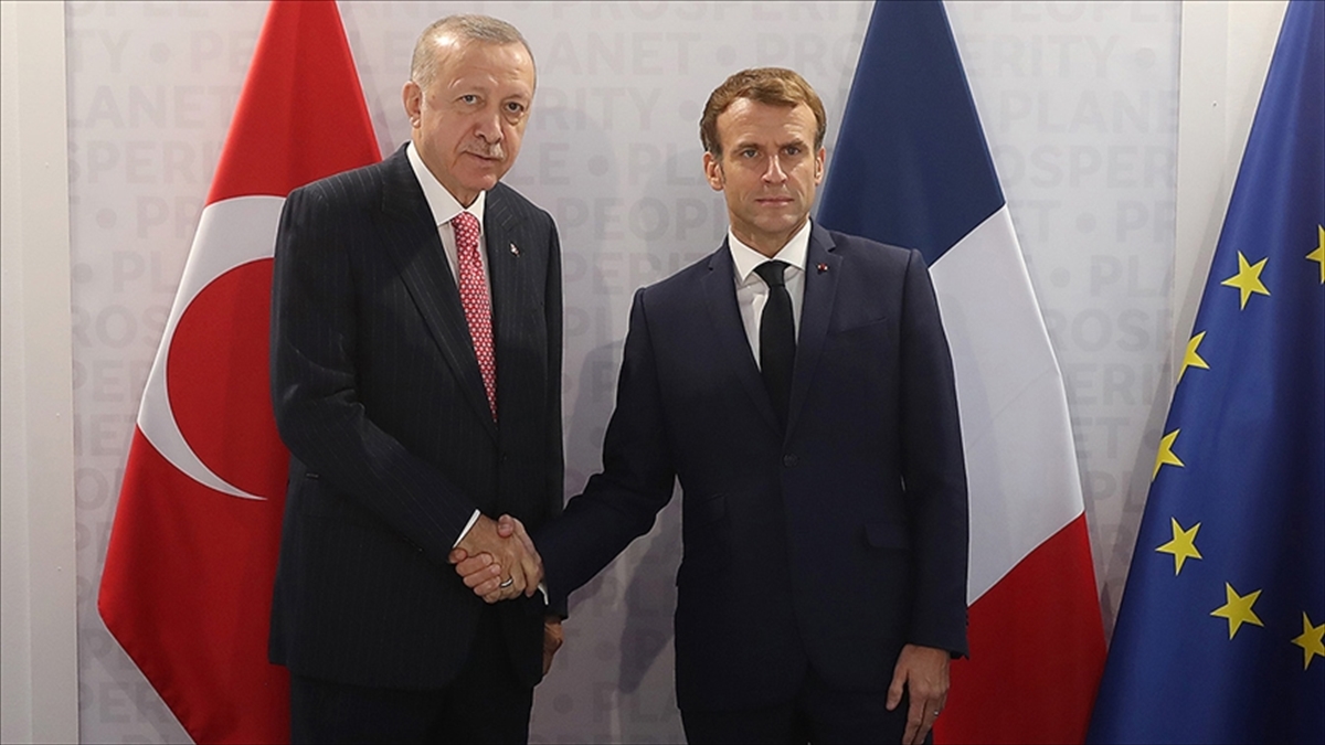 Cumhurbaşkanı Erdoğan, Fransa Cumhurbaşkanı Macron İle  Telefonda Görüştü