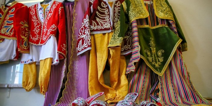 Sandıklardaki Kıyafetler Halk Eğitim Merkezinde Yeniden Hayat Buluyor