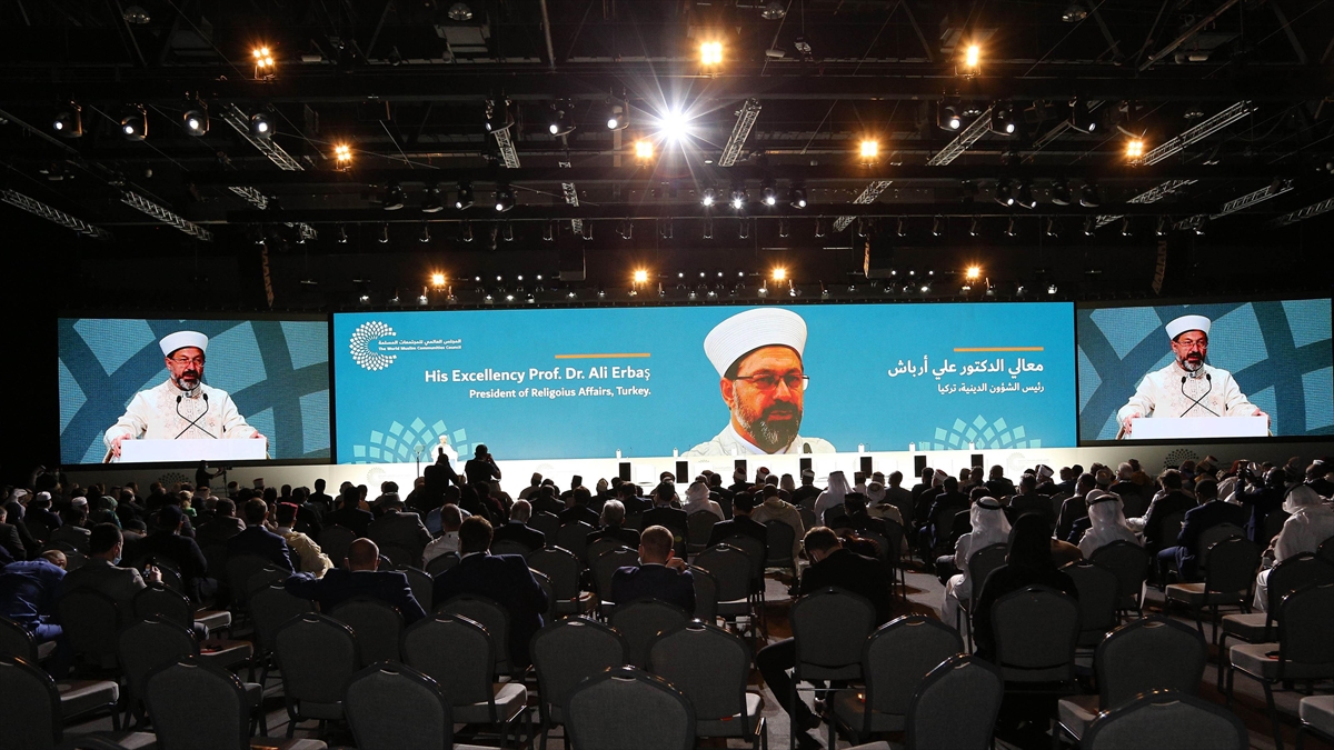 Diyanet İşleri Başkanı Erbaş: Kendi Aramızda Dayanışmayı Güçlendirdiğimizde Birçok Sorun Kolayca Çözülebilecektir