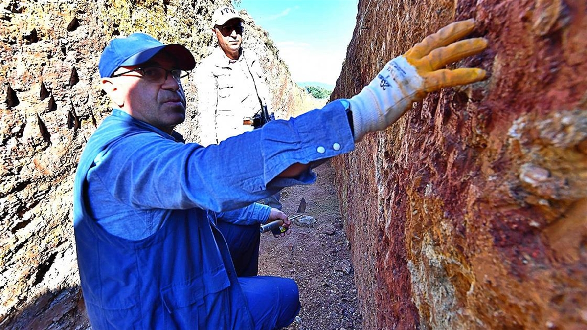 İzmir'deki Fayların Deprem Üretme Olasılığı Araştırılıyor