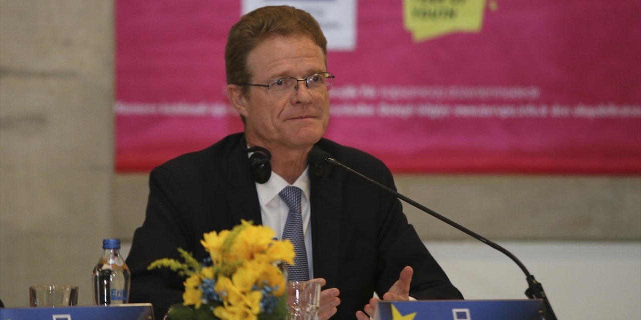 AB Türkiye Delegasyonu Başkanı, Rusya'nın Özgürlüklere Savaş Açtığını Söyledi