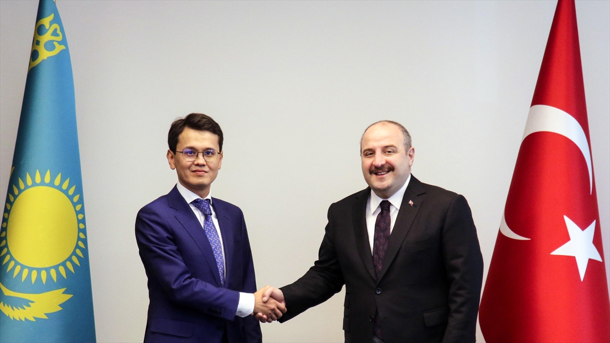 Bakan Varank, Kazakistanlı Mevkidaşı Mussin İle Görüştü