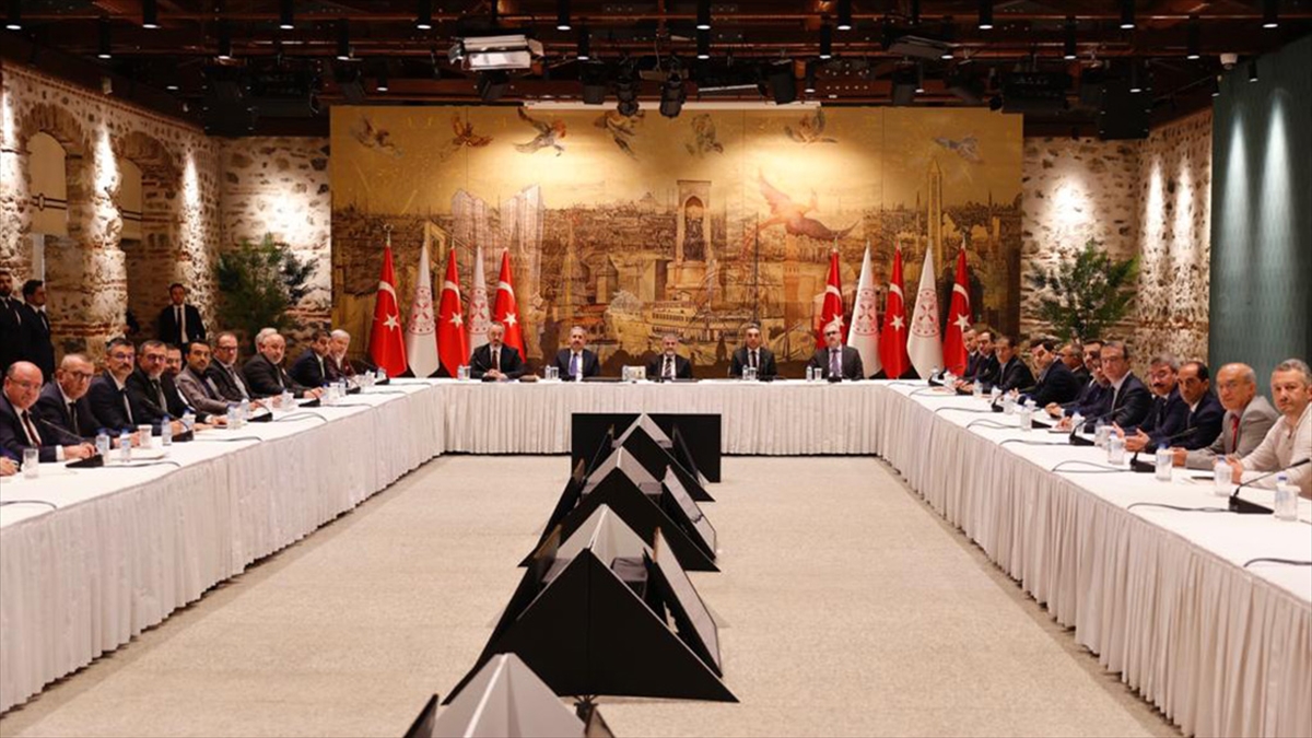 Bakan Nebati, Gıda Sektöründeki Firma Temsilcileriyle Bir Araya Geldi