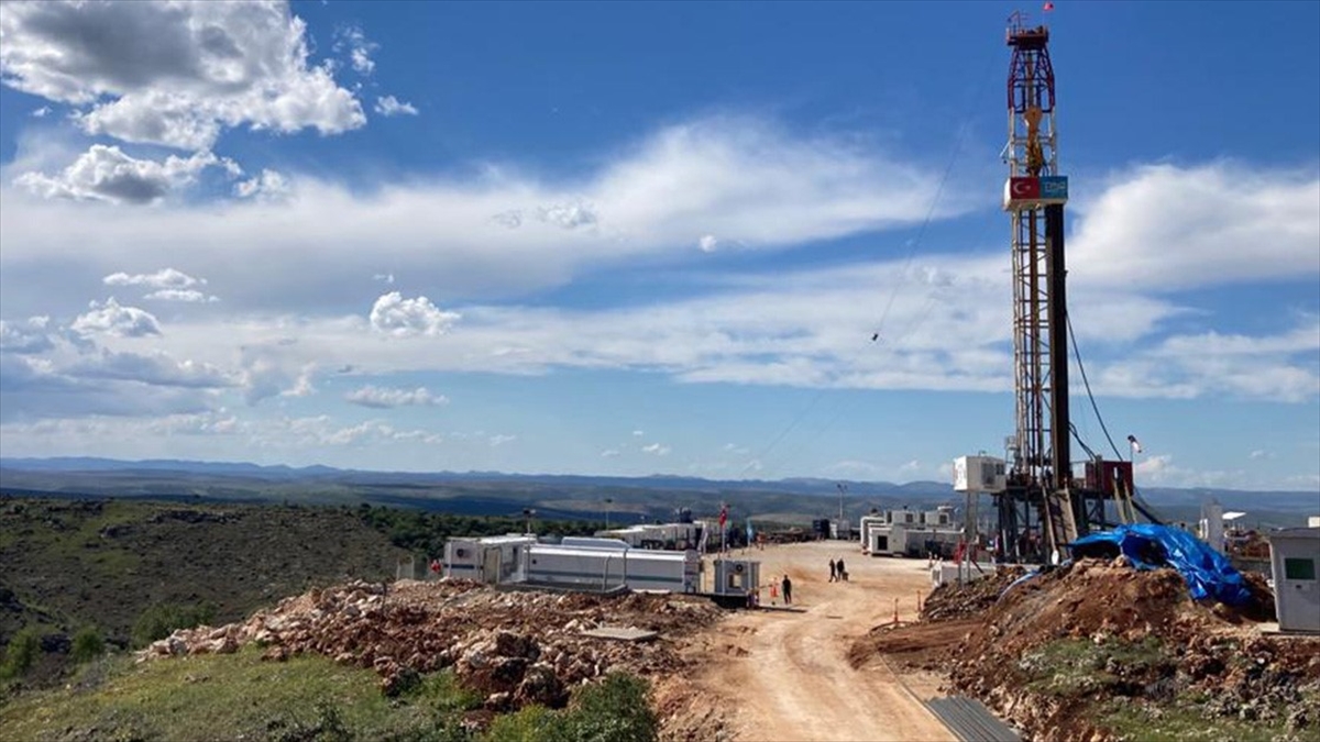 Tpao'dan 88 Yıl Aradan Sonra Basbirin'de Yeni Sondaj