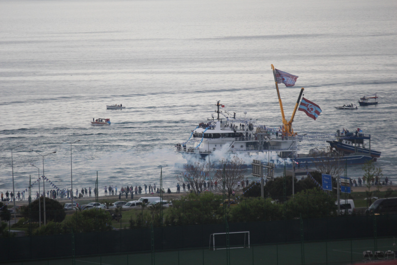 Trabzonspor kupasına kavuşuyor! Trabzonspor kupa töreni canlı izle!