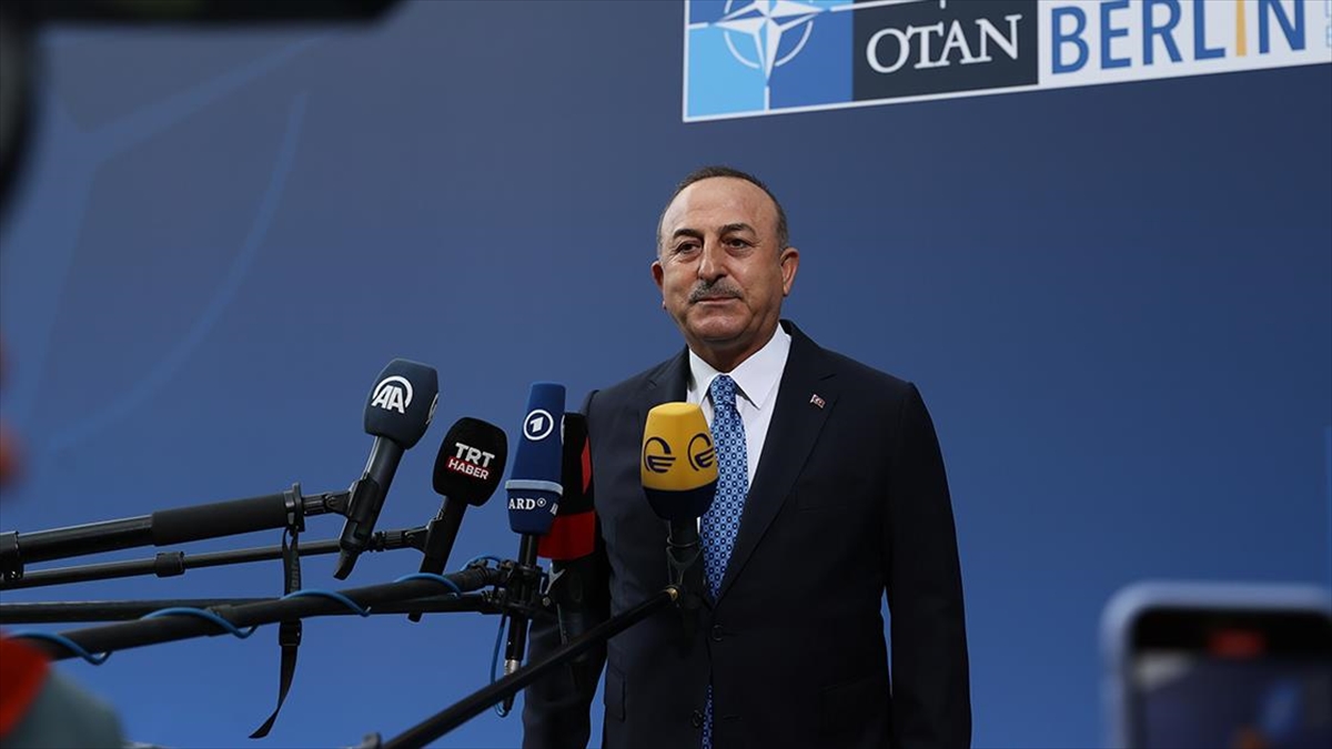 Dışişleri Bakanı Çavuşoğlu: (Nato'da) Müttefik Olacak Ülkenin Ypg/pkk'ya Destek Vermemesi Gerekiyor