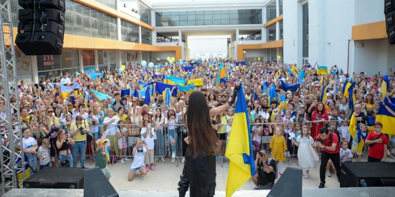 Antalya'da Ukrayna Vatandaşlarına Yönelik Konser Düzenlendi