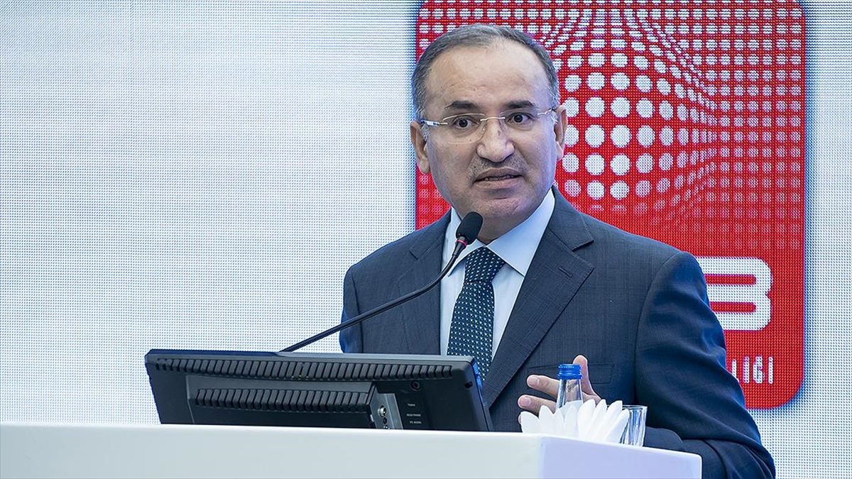 Adalet Bakanı Bozdağ: Türkiye'nin İadesini Talep Ettiği Fetö'cü Teröristleri, Pkk'lı Teröristleri İade Etmediler