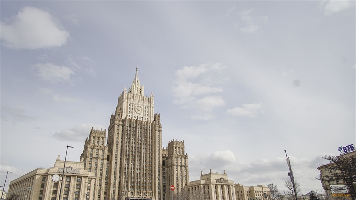 Rusya, 34 Fransız Diplomatı 'İstenmeyen Kişi' İlan Etti