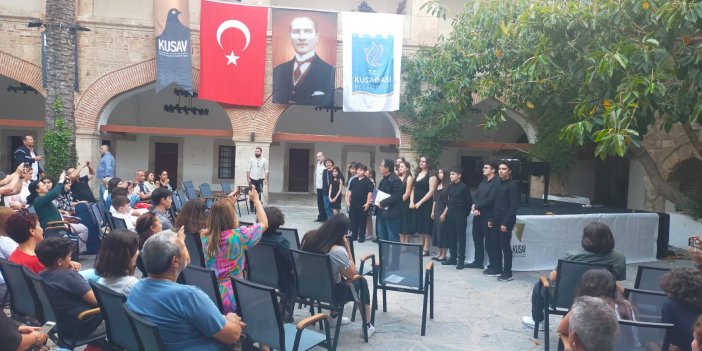 GELECEĞİN PİYANİSTLERİNDEN PARMAK ISIRTAN PERFORMANS