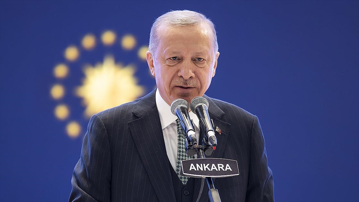 Cumhurbaşkanı Erdoğan, THY Avrupa Ligi'nde Finale Yükselen Anadolu Efes'i Kutladı