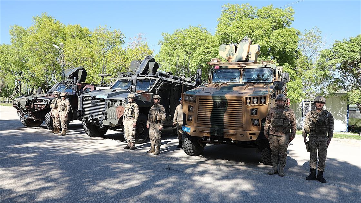 Jandarma Düzensiz Göçle Mücadeleyi Kararlılıkla Sürdürüyor