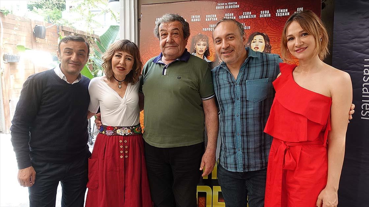 Usta Oyuncular 'Şimdi Yandık' Filminde Bir Araya Geldi