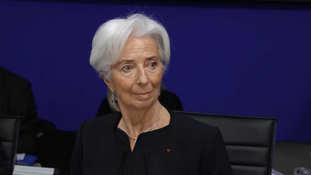 ECB Başkanı Lagarde: Avro Bölgesi'nde Resesyon Öngörmüyoruz