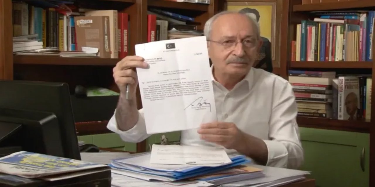 Kılıçdaroğlu'nun masasındaki ayrıntı dikkat çekti! "Kime mesaj verdi?"