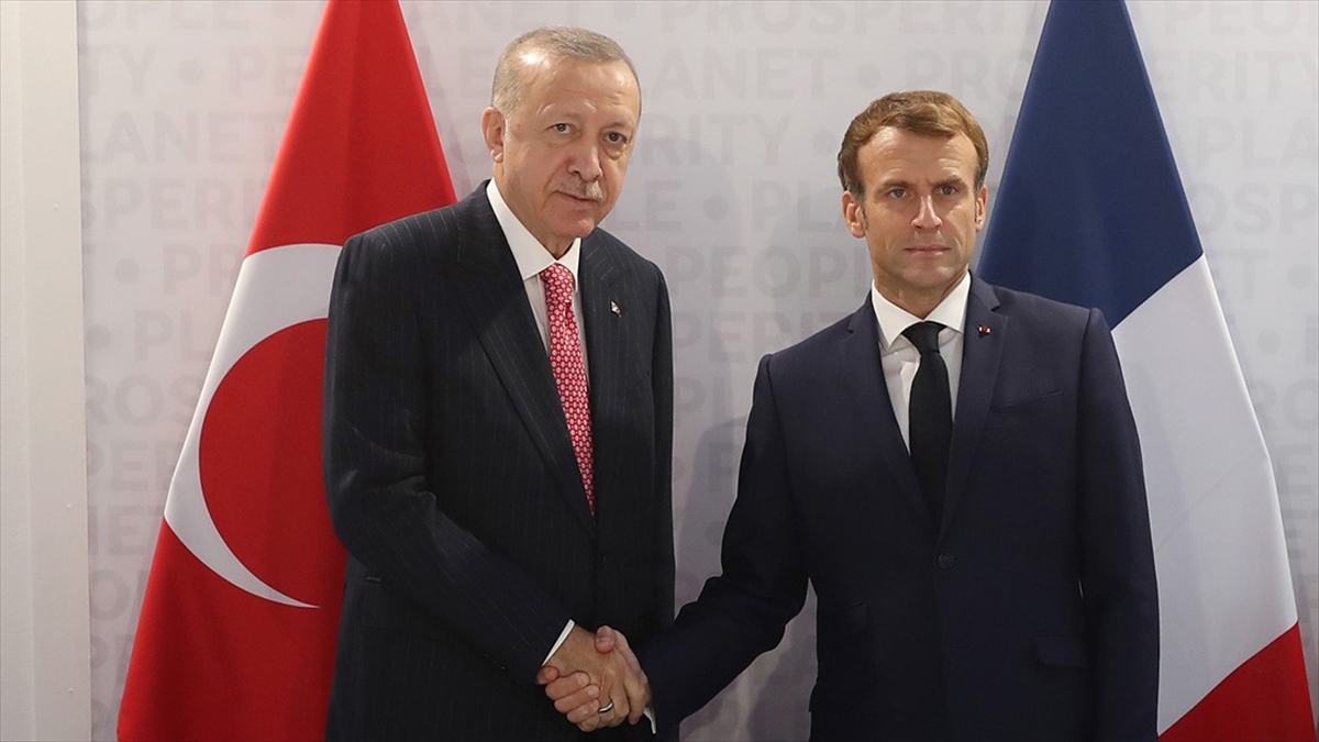 Cumhurbaşkanı Erdoğan, Fransa Cumhurbaşkanı Macron İle Telefonda Görüştü