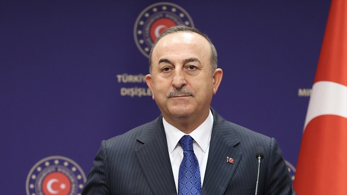 Çavuşoğlu: "Geçen ABD'deydik, akaryakıta bir günde 18 cent zam geldi"