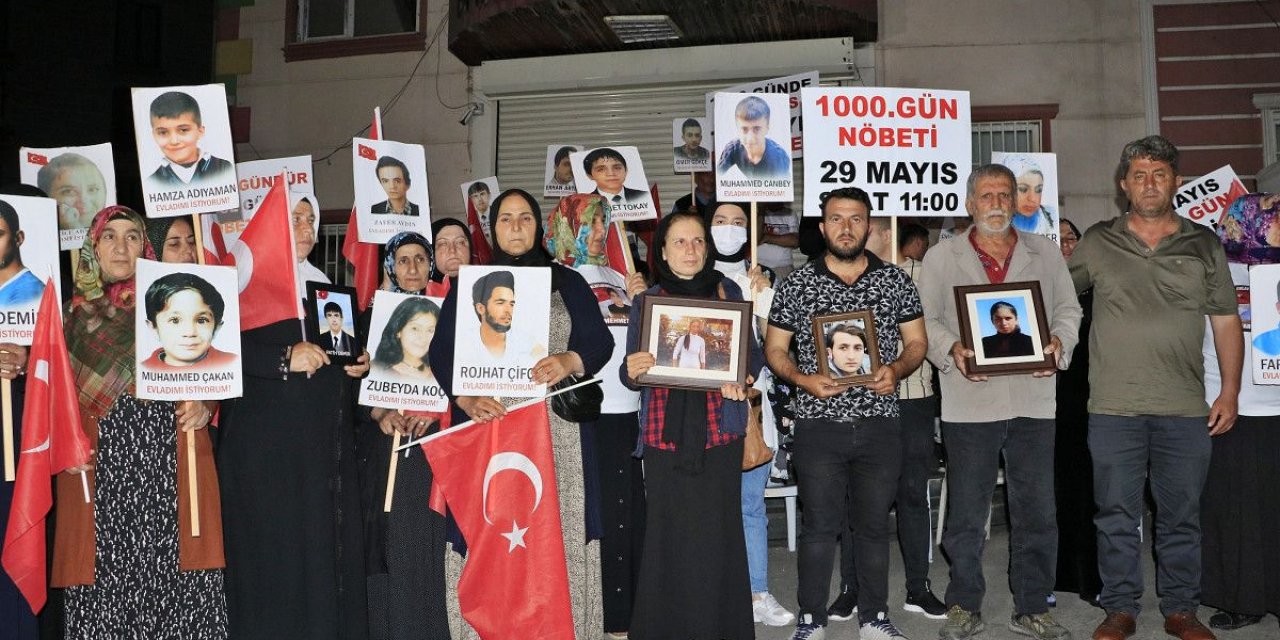 Diyarbakır'daki evlat nöbetine 4 aile daha katıldı