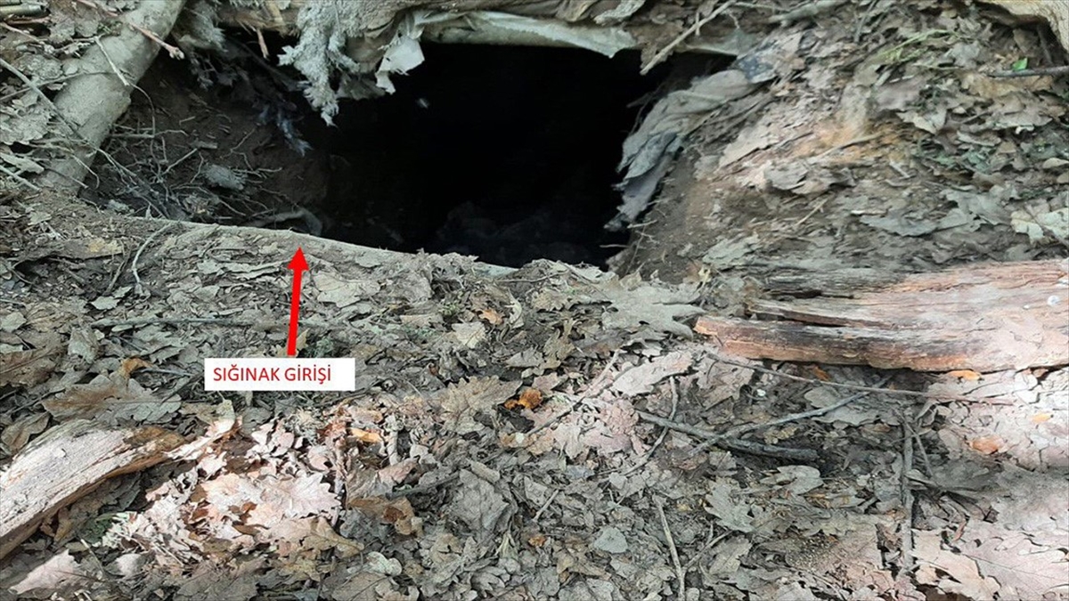 Tunceli'de Teröristlerin Kullandığı Depo Ve Sığınak İmha Edildi