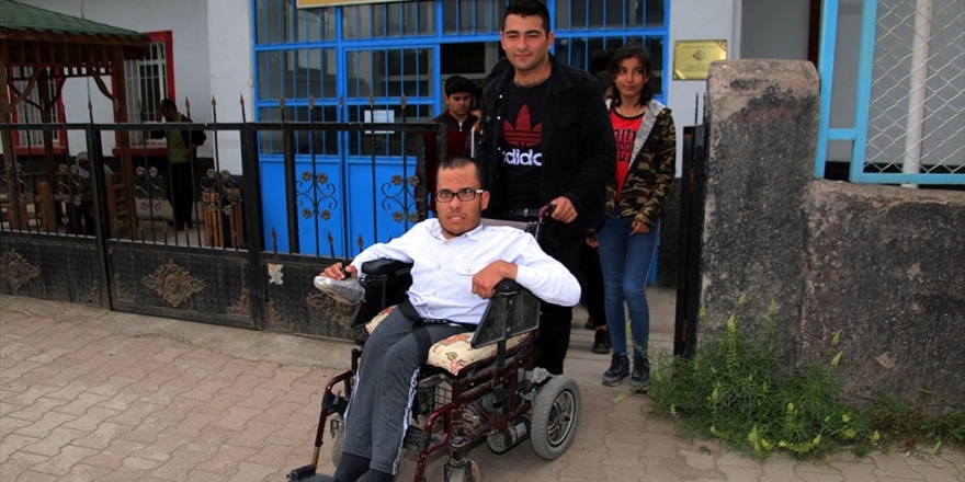 Arkadaşlık 'Engel' Tanımıyor