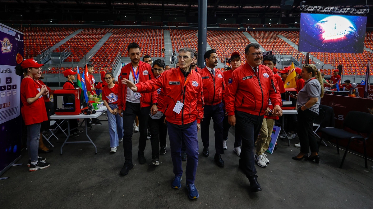 Nobel Ödüllü Türk Bilim İnsanı Aziz Sancar, Teknofest Azerbaycan'ı Ziyaret Etti