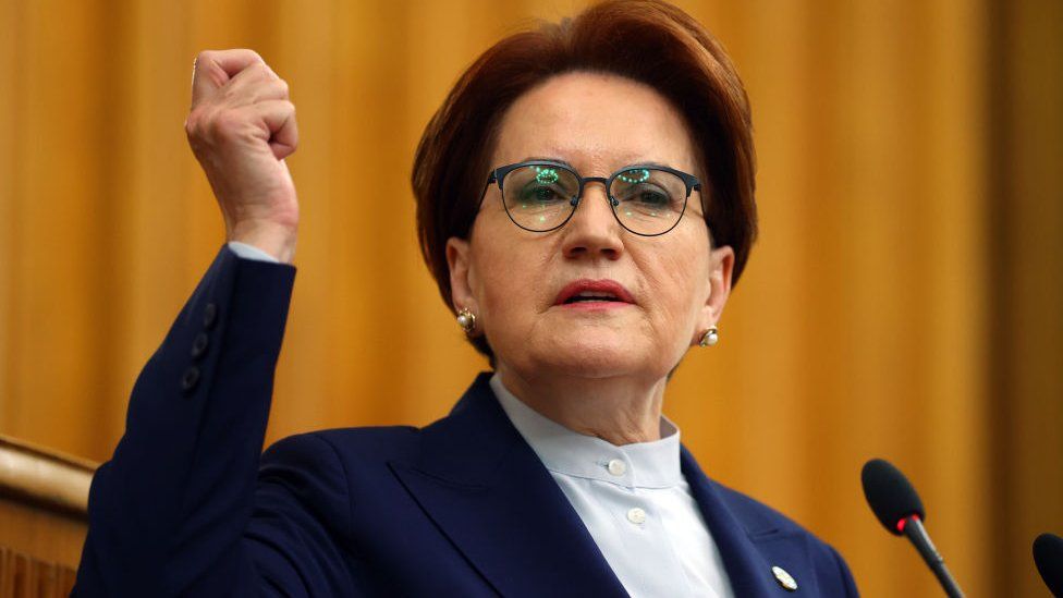 Meral Akşener "istifa et" demişti! O isimden açıklama geldi
