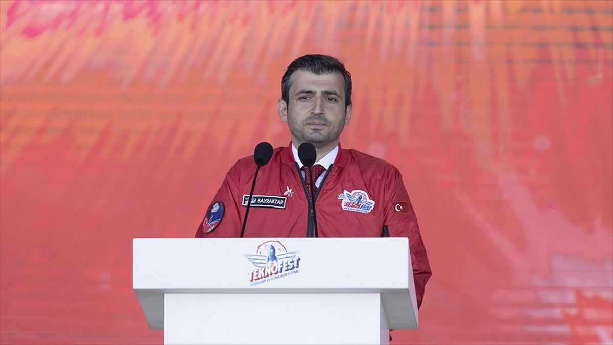 Teknofest Yönetim Kurulu Başkanı Bayraktar: Dünya Türkün Gücünü Görsün, Yerini Bilsin