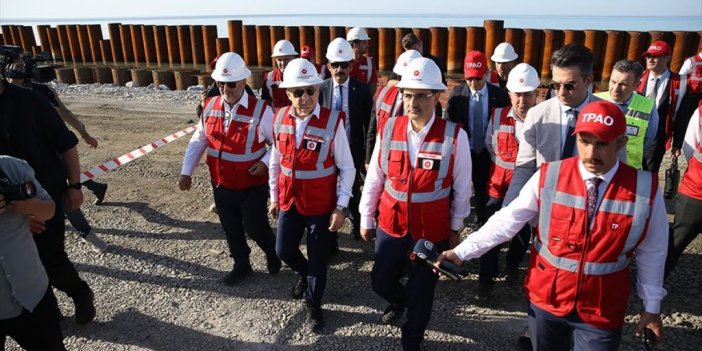 Bakan Dönmez, Filyos Doğalgaz İşleme Tesisleri'nde Çalışmaları İnceledi