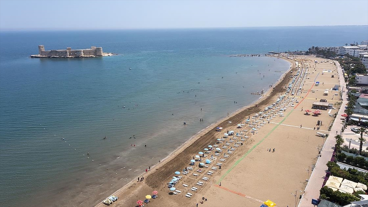 Mersin'in Plajları Turizm Sezonuna Hazırlanıyor