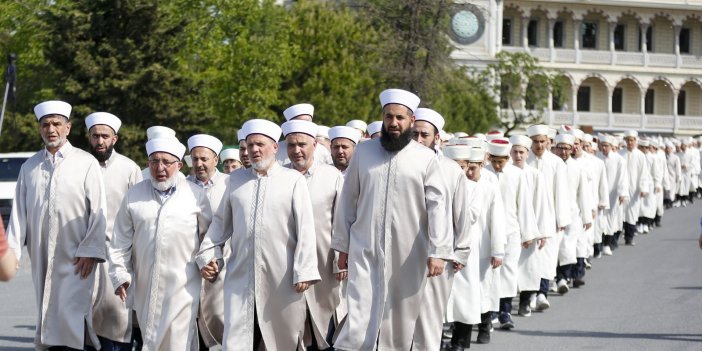 'cübbeli, sarıklı' icazet yürüyüşü!