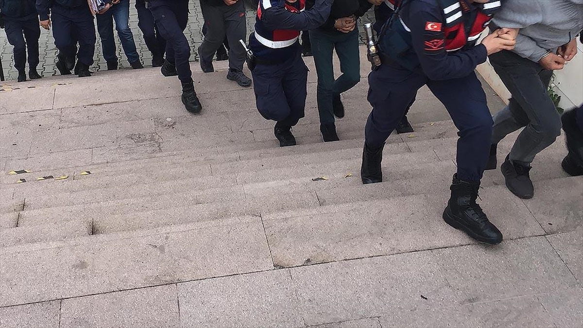 Deaş'ın Finans Kaynaklarına Yönelik Operasyonda 26 Zanlı Yakalandı