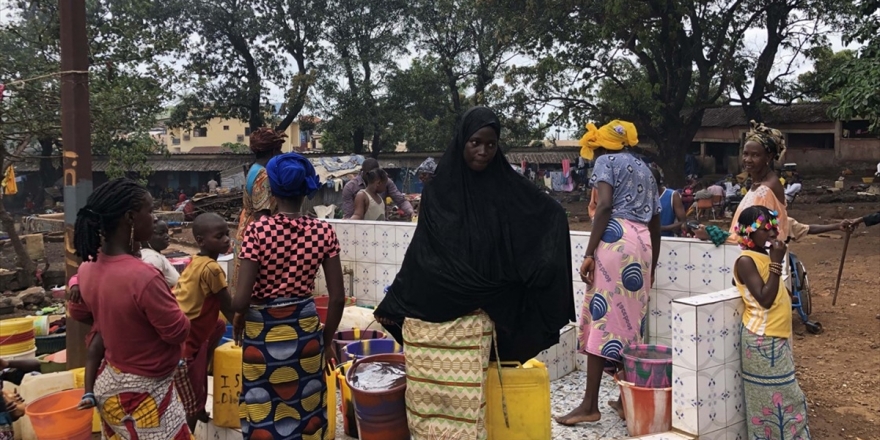 Tika'dan Gineli Engelli Ve Yetimlere Su Yardımı