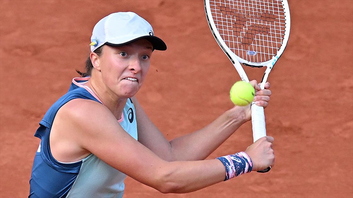 Dünya 1 Numarası Swiatek, Fransa Açık'ta Son 8'e Kaldı