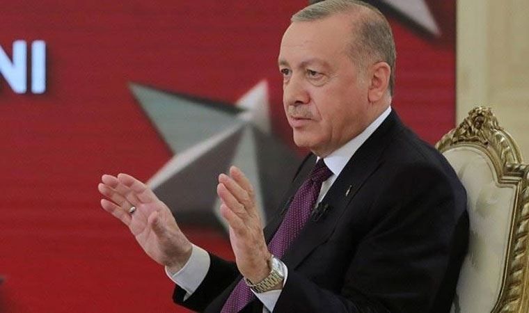 Ünlü yazar, Erdoğan'a sordu! Cumhurbaşkanım, ben hain miyim?