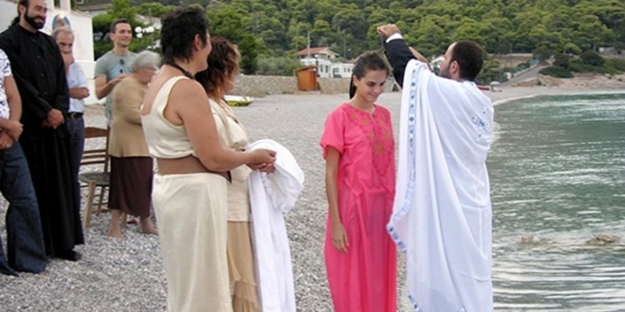 Tuğçe Kazaz'ın şeriat açıklaması tepki aldı