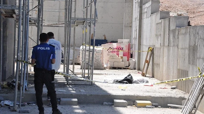 15. kattan düşen 19 yaşındaki işçi hayatını kaybetti