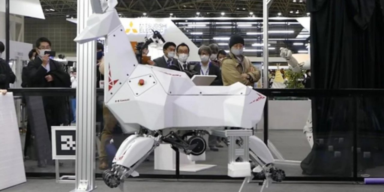Japonya'da keçi tasarımlı robot: BEX