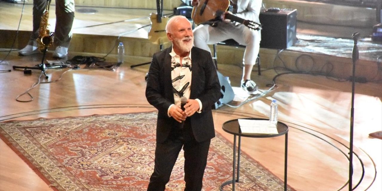 Dino Merlin Ankara'da Konser Verdi