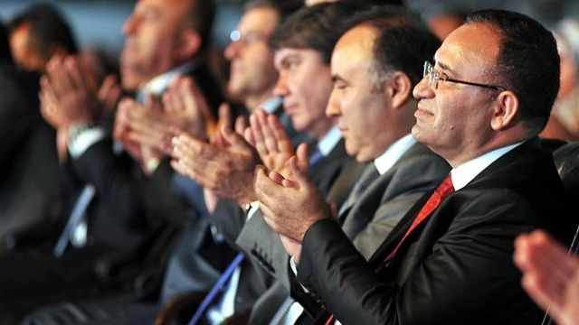 Fatih Altaylı AKP'nin FETÖ aşkını yüzüne vurdu! Dönmüş gibi yaptılar