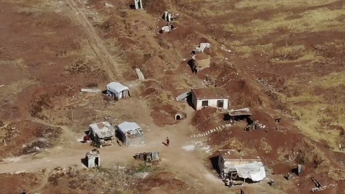 Terör Örgütü Ypg/pkk, Tel Rıfat Ve Çevre Köylerde Tünel Kazıp Silah Saklıyor