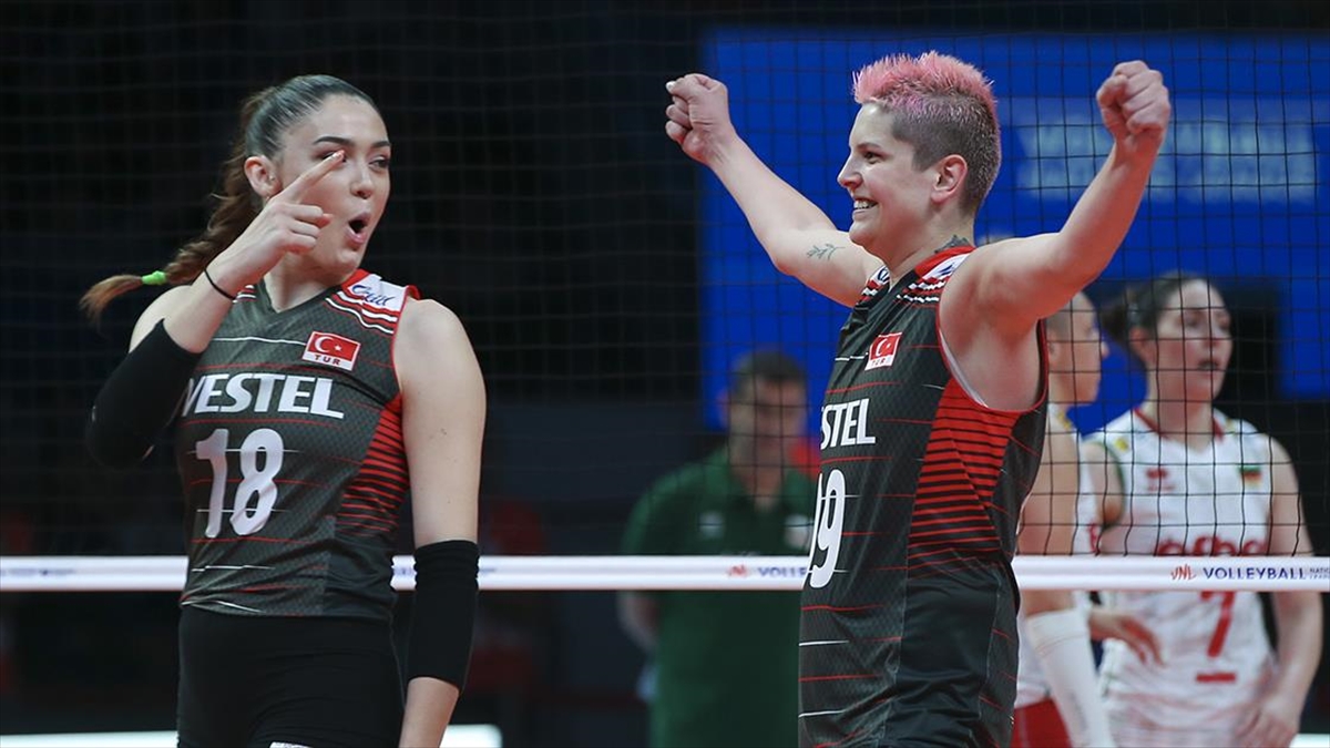 A Milli Kadın Voleybol Takımı, Milletler Ligi'nde Bulgaristan'ı 3-0 Yendi