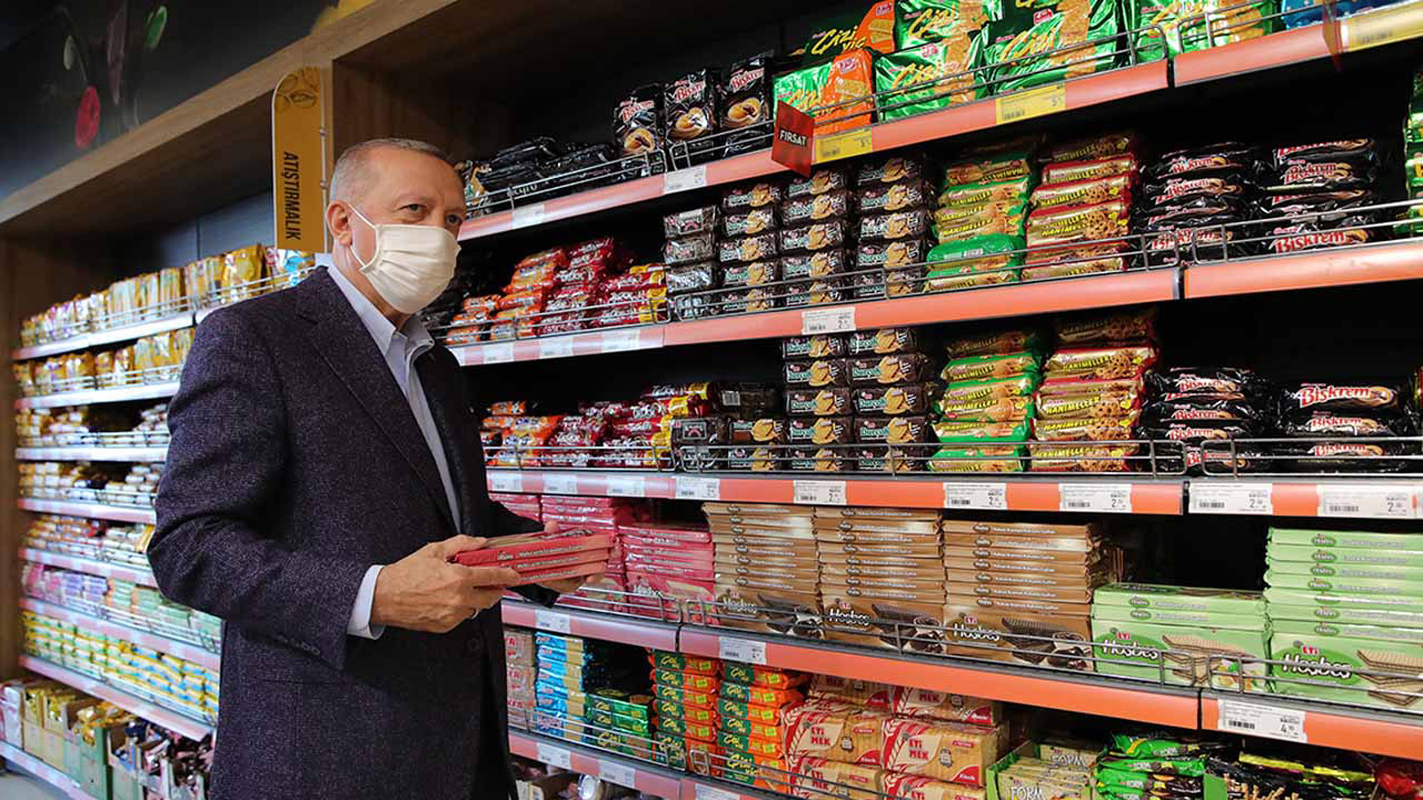 Erdoğan’ın çok ucuz dediği marketin önündeki uzun kuyruğun sırrı