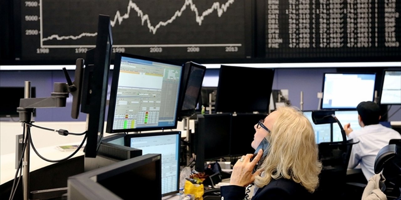 Küresel Piyasalar Karışık Bir Seyir İzliyor