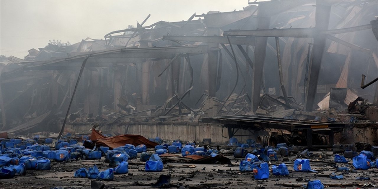 Bangladeş’te 4 Gündür Süren Depo Yangını Kontrol Altına Alındı