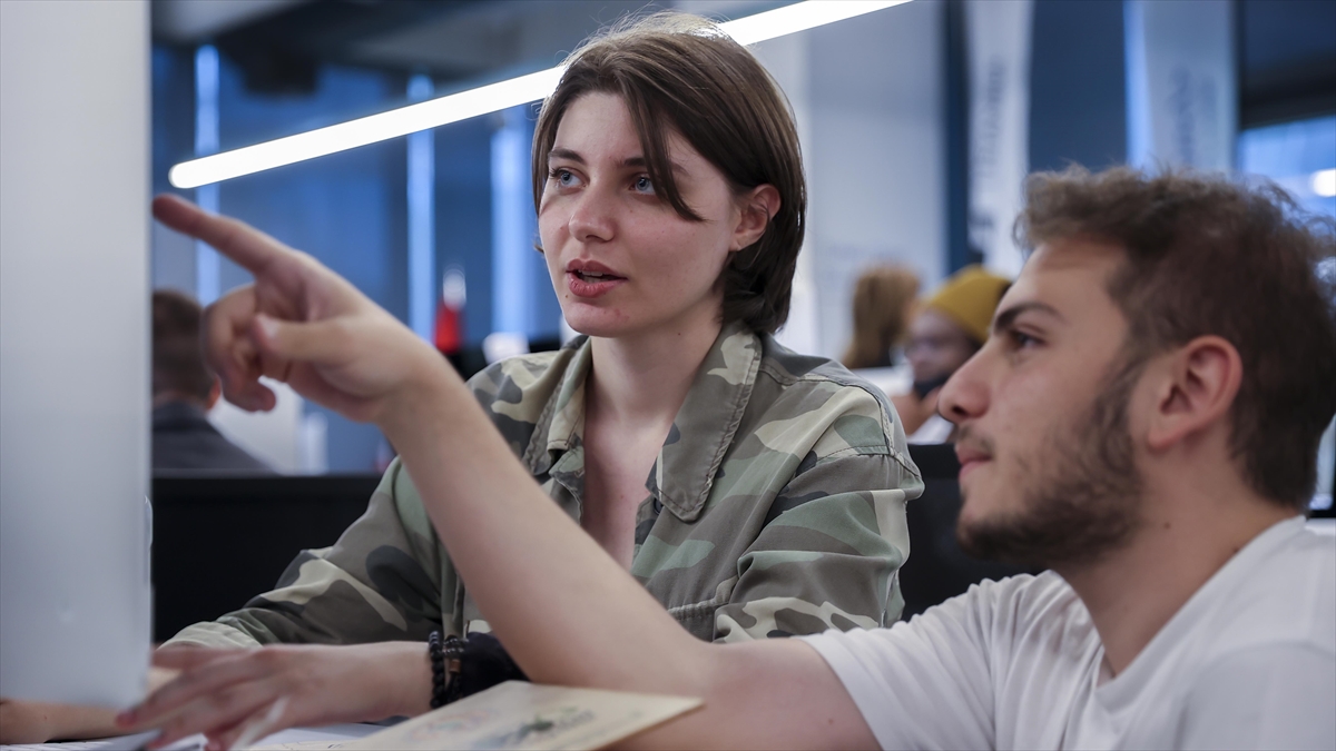 18 Yaşından Büyük Herkes Ücretsiz Eğitimle 15 Ayda Yazılımcı Olabiliyor