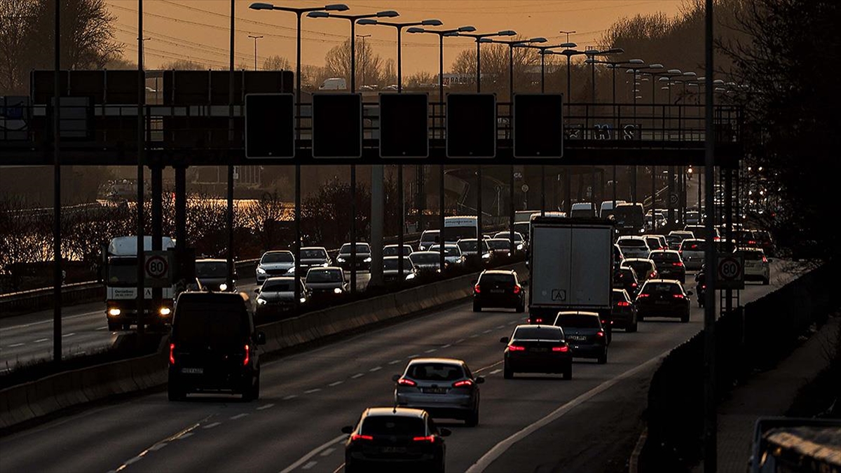 Avrupa'da Üretilen Yeni Araçlara Alkolmetre Takma Zorunluluğu Getiriliyor
