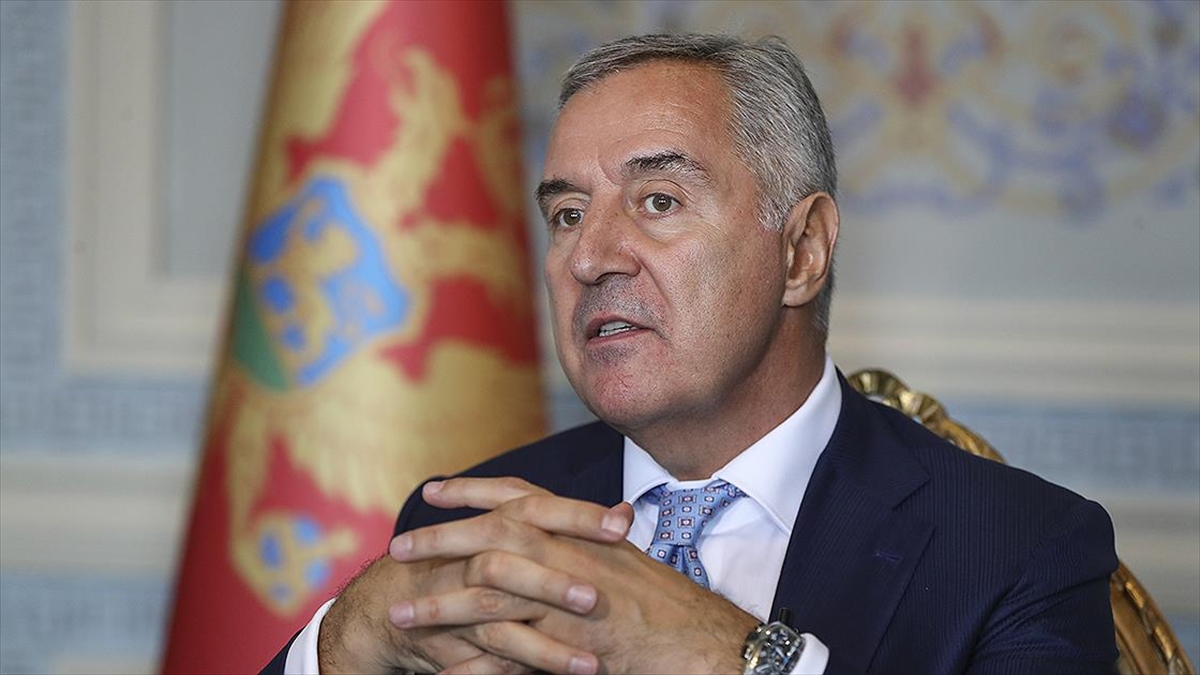 Karadağ Cumhurbaşkanı Djukanovic, Lavrov'un Uçağına Ülkesinin Geçiş İzni Vermemesini Değerlendirdi